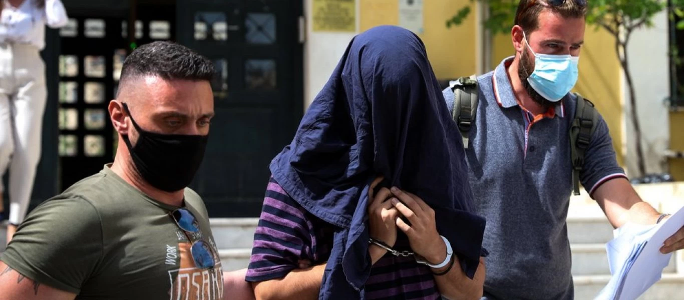 Σεξουαλική παρενόχληση στη Νέα Σμύρνη: Αναβολή για τις 14 Μαΐου πήρε η δίκη του 22χρονου (upd)